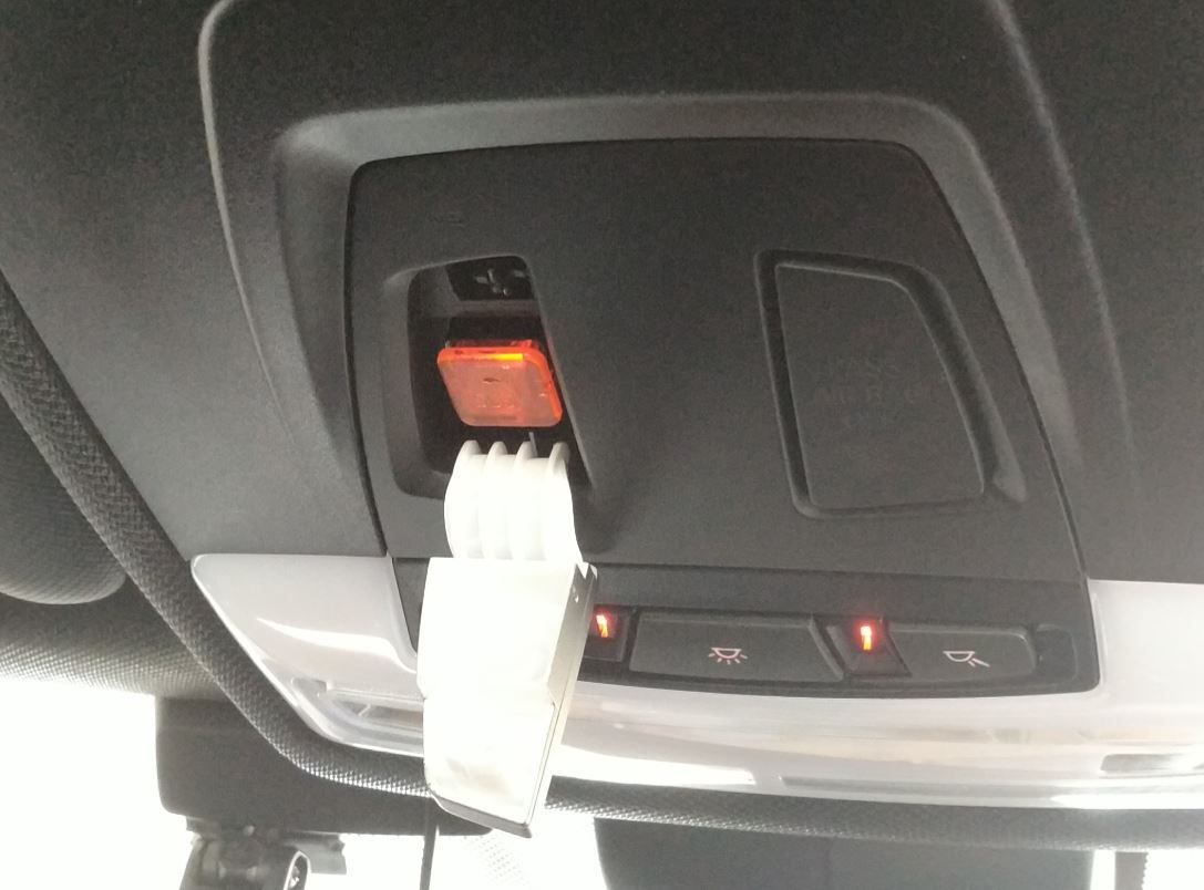 BMWのSOSボタン